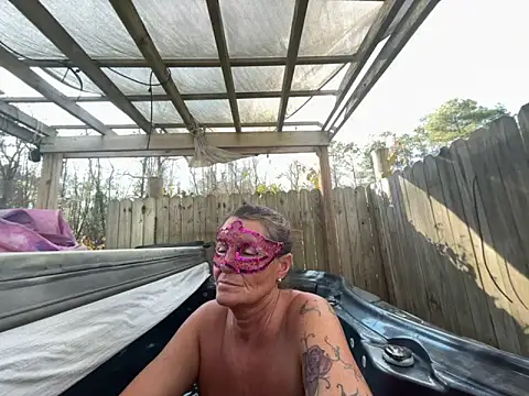 Snapshot of prainxxx22 chatting on 12/20/24, 07:28 prainxxx22 online show from 12/20/24, 07:28