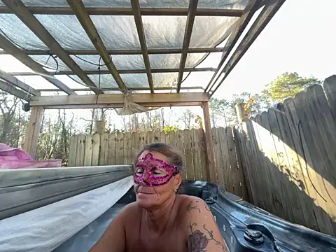 Snapshot of prainxxx22 chatting on 12/21/24, 07:27 prainxxx22 online show from 12/21/24, 07:27