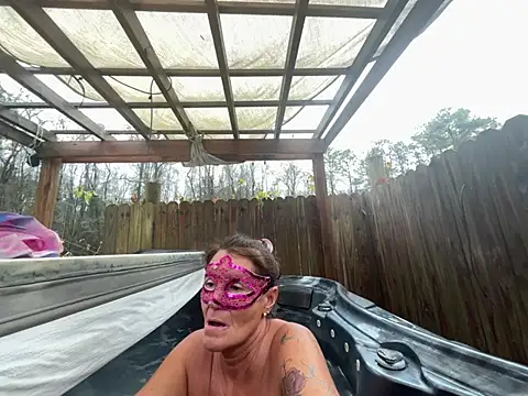 Snapshot of prainxxx22 chatting on 12/29/24, 07:32 prainxxx22 online show from 12/29/24, 07:32