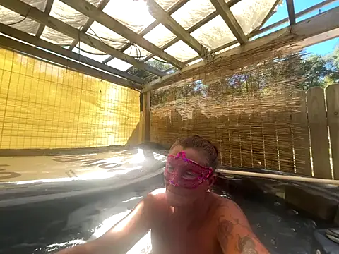 Snapshot of prainxxx22 chatting on 10/16/25, 06:31 prainxxx22 online show from 10/16/25, 06:31