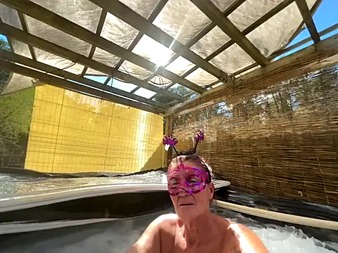 Snapshot of prainxxx22 chatting on 10/30/25, 06:30 prainxxx22 online show from 10/30/25, 06:30