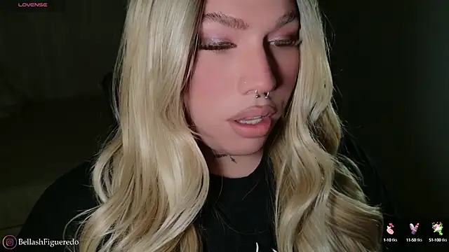 IsabellaFigueredo   online show from 10/14/25, 09:15