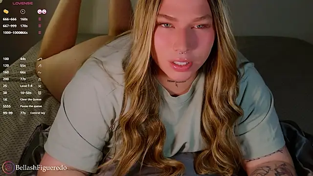 IsabellaFigueredo   online show from 12/17/25, 11:55