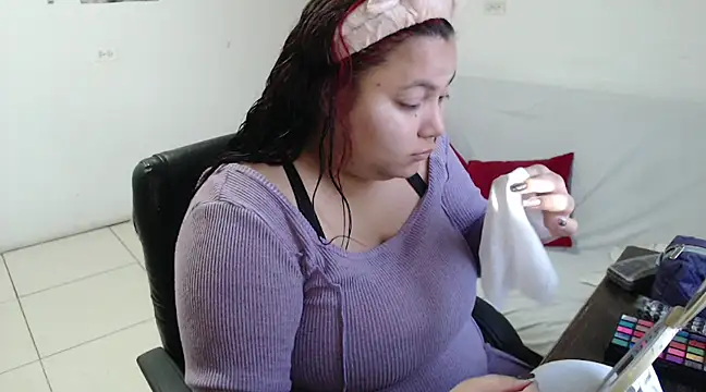 girl milk2 online show from 03/08/25, 11:16