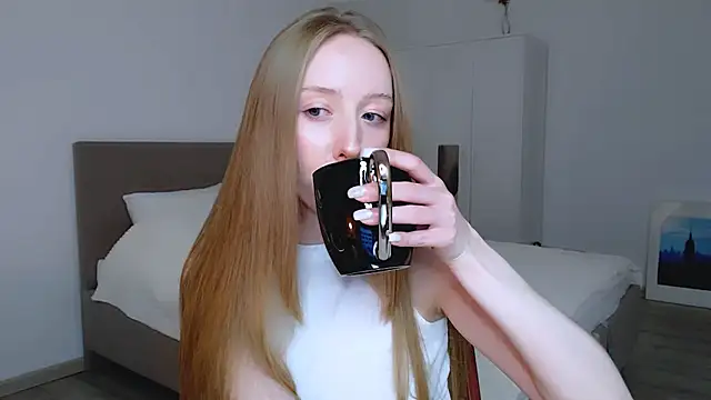 Luna insniity online show from 12/04/24, 07:34