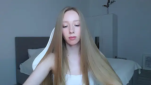 Luna insniity online show from 10/07/25, 08:39