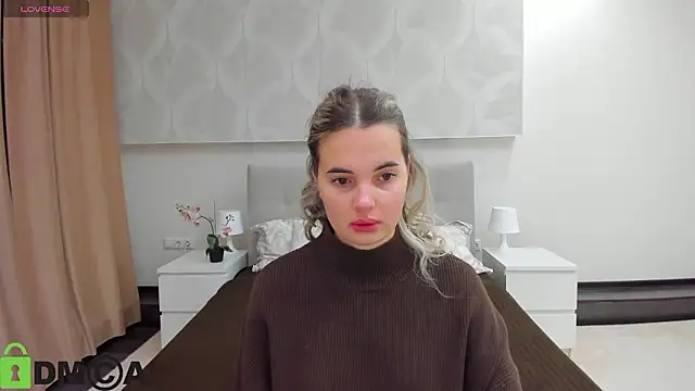 Snapshot of Donna_Evans chatting on 02/07/26, 12:03 Donna Evans online show from 02/07/26, 12:03