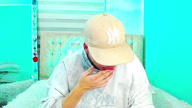 justinmoon2 online show from 06/17/26, 05:21