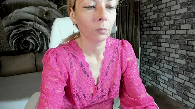 Eva Melow online show from 05/31/26, 03:08