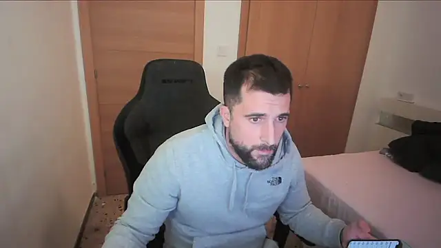 Snapshot of alex877x chatting on 11/26/25, 02:23 alex877x online show from 11/26/25, 02:23