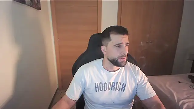 Snapshot of alex877x chatting on 12/21/25, 12:34 alex877x online show from 12/21/25, 12:34