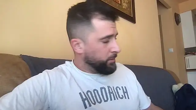 Snapshot of alex877x chatting on 03/11/26, 10:21 alex877x online show from 03/11/26, 10:21