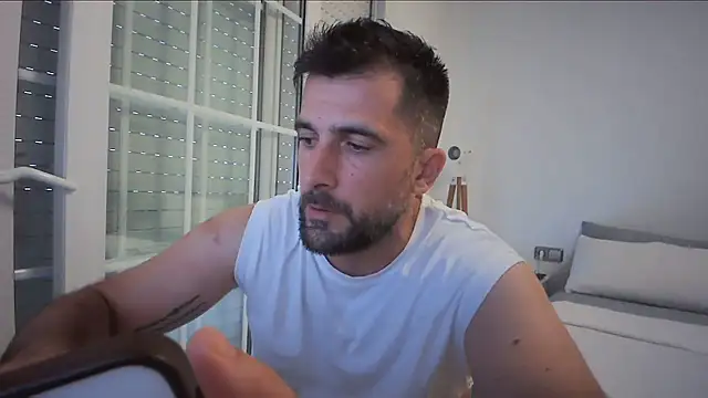 Snapshot of alex877x chatting on 07/08/26, 03:05 alex877x online show from 07/08/26, 03:05