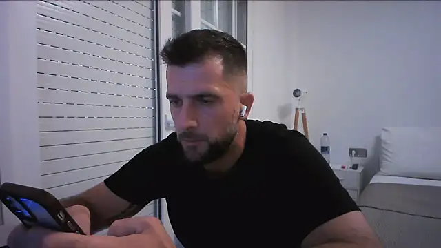 Snapshot of alex877x chatting on 07/18/26, 05:50 alex877x online show from 07/18/26, 05:50