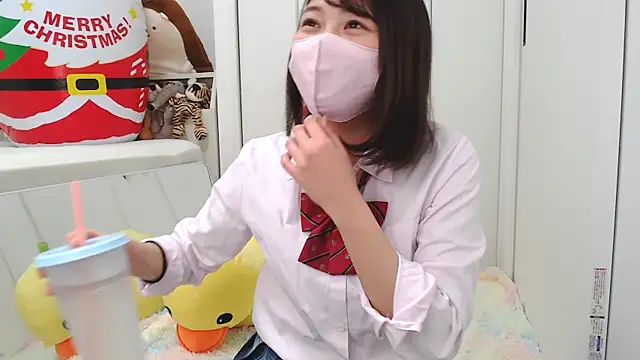 Snapshot of SUZU_ chatting on 12/11/24, 01:06 SUZU online show from 12/11/24, 01:06