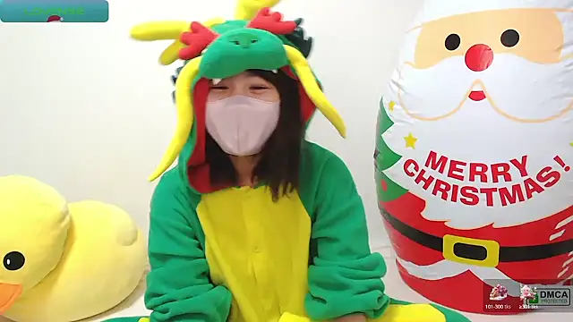 Snapshot of SUZU_ chatting on 12/23/24, 12:08 SUZU online show from 12/23/24, 12:08