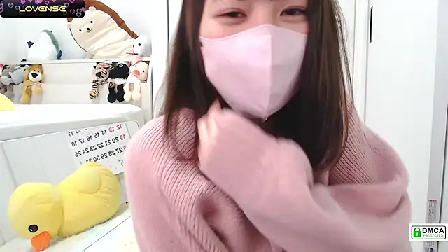 Snapshot of SUZU_ chatting on 01/16/25, 12:12 SUZU online show from 01/16/25, 12:12