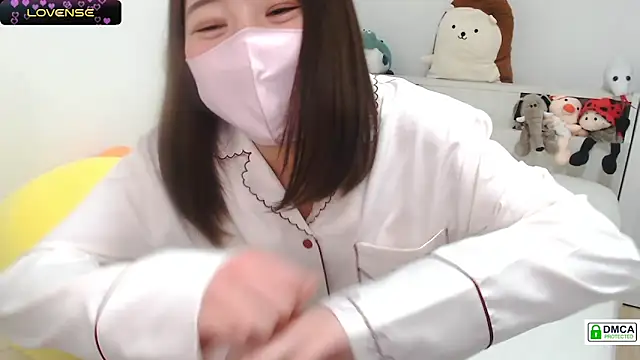Snapshot of SUZU_ chatting on 01/31/25, 09:37 SUZU online show from 01/31/25, 09:37