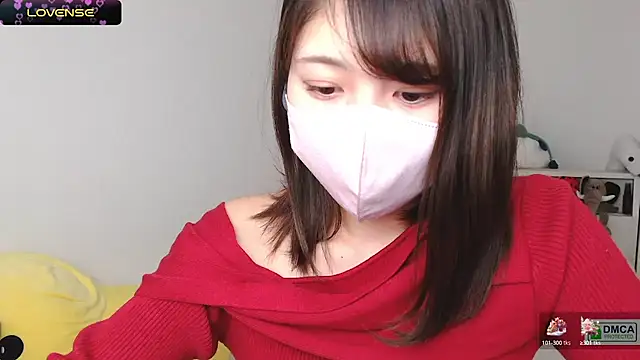Snapshot of SUZU_ chatting on 02/10/25, 04:04 SUZU online show from 02/10/25, 04:04