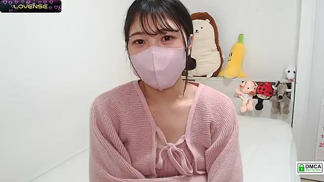 Snapshot of SUZU_ chatting on 02/19/25, 11:46 SUZU online show from 02/19/25, 11:46