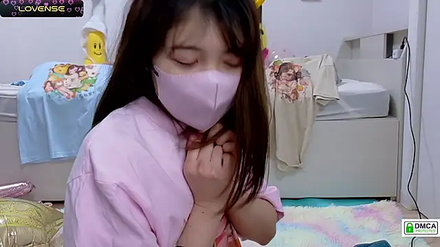 Snapshot of SUZU_ chatting on 03/03/25, 03:20 SUZU online show from 03/03/25, 03:20