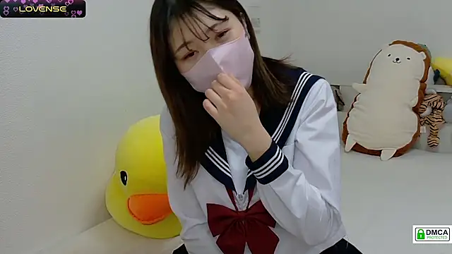 Snapshot of SUZU_ chatting on 03/04/25, 10:16 SUZU online show from 03/04/25, 10:16