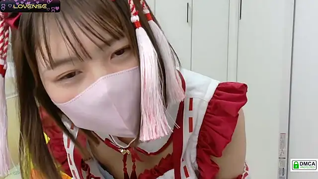 Snapshot of SUZU_ chatting on 03/21/25, 08:40 SUZU online show from 03/21/25, 08:40