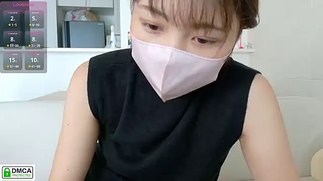 Snapshot of SUZU_ chatting on 09/26/25, 04:16 SUZU online show from 09/26/25, 04:16