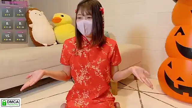 Snapshot of SUZU_ chatting on 10/03/25, 01:08 SUZU online show from 10/03/25, 01:08