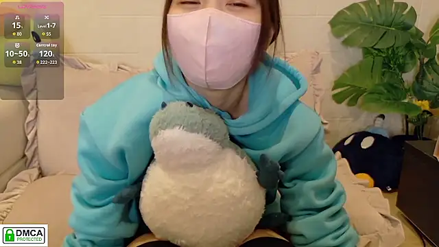 SUZU  online show from 05/05/26, 01:19