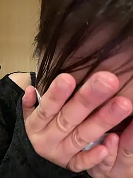 SUZU  online show from 05/14/26, 12:34