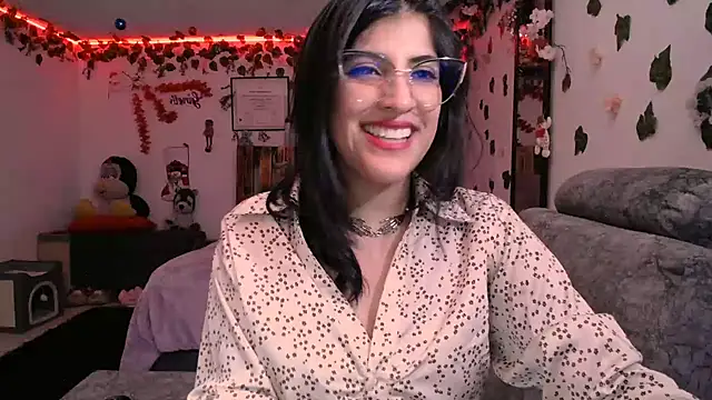 Snapshot of azahar__ziiz chatting on 12/29/24, 06:35 azahar  ziiz online show from 12/29/24, 06:35