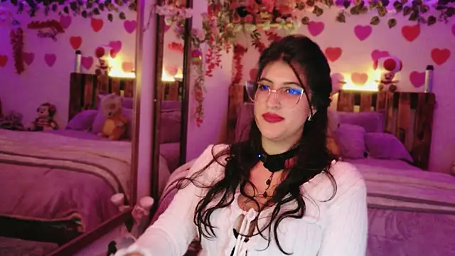 Snapshot of azahar__ziiz chatting on 04/22/26, 11:50 azahar ziiz online show from 04/22/26, 11:50