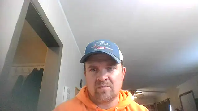 Snapshot of lisamatty4601 chatting on 12/30/24, 07:32 lisamatty4601 online show from 12/30/24, 07:32