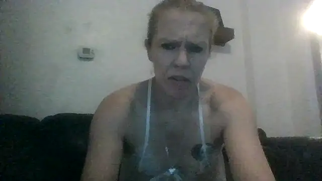 Snapshot of lisamatty4601 chatting on 10/11/25, 11:36 lisamatty4601 online show from 10/11/25, 11:36