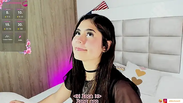 Snapshot of Goddess_mia2 chatting on 09/22/25, 11:40 Goddess mia2 online show from 09/22/25, 11:40