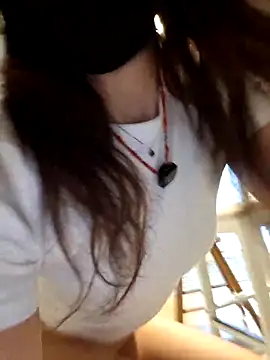 Snapshot of Silvia_Zeno chatting on 04/03/26, 05:27 Silvia Zeno online show from 04/03/26, 05:27