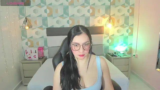 megancero online show from 02/21/25, 12:39