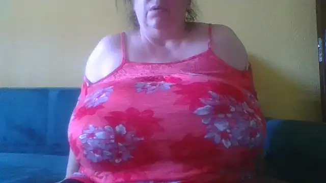 Snapshot of Nataliesbestjuggs chatting on 10/25/25, 01:51 Nataliesbestjuggs online show from 10/25/25, 01:51
