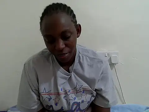 Snapshot of lizbela1 chatting on 09/19/25, 12:28 lizbela1 online show from 09/19/25, 12:28