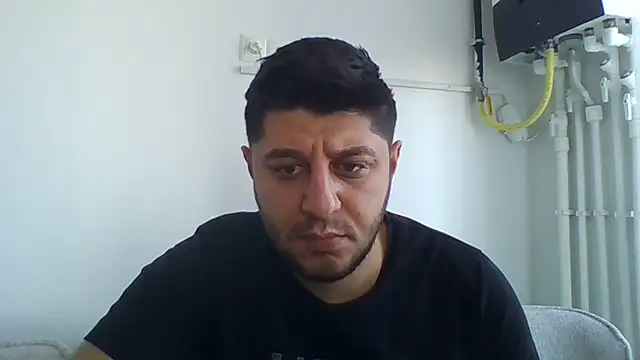 Snapshot of erkekkkadam chatting on 01/01/25, 10:11 erkekkkadam online show from 01/01/25, 10:11