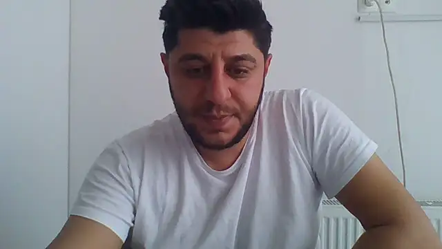 Snapshot of erkekkkadam chatting on 01/13/25, 01:39 erkekkkadam online show from 01/13/25, 01:39