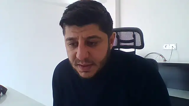 Snapshot of erkekkkadam chatting on 01/15/25, 06:54 erkekkkadam online show from 01/15/25, 06:54