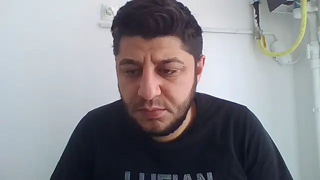 Snapshot of erkekkkadam chatting on 02/23/25, 07:00 erkekkkadam online show from 02/23/25, 07:00