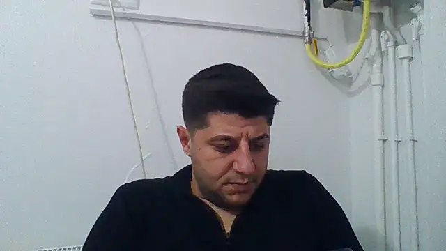 Snapshot of erkekkkadam chatting on 03/05/25, 09:04 erkekkkadam online show from 03/05/25, 09:04