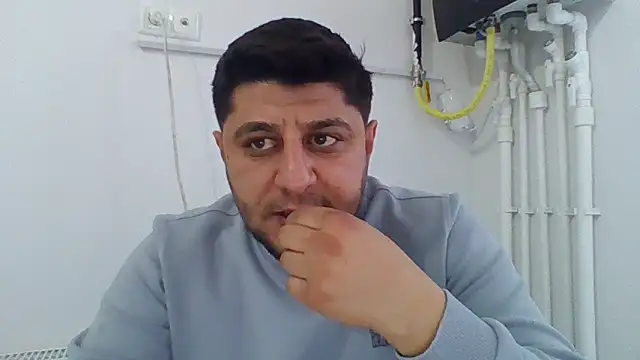 Snapshot of erkekkkadam chatting on 03/11/25, 03:34 erkekkkadam online show from 03/11/25, 03:34