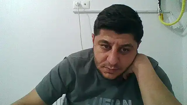 Snapshot of erkekkkadam chatting on 03/18/25, 01:10 erkekkkadam online show from 03/18/25, 01:10