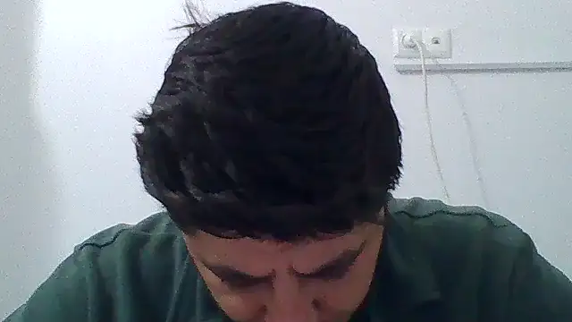 Snapshot of erkekkkadam chatting on 11/01/25, 04:31 erkekkkadam online show from 11/01/25, 04:31