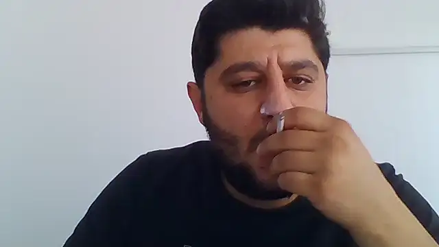 Snapshot of erkekkkadam chatting on 11/02/25, 11:23 erkekkkadam online show from 11/02/25, 11:23