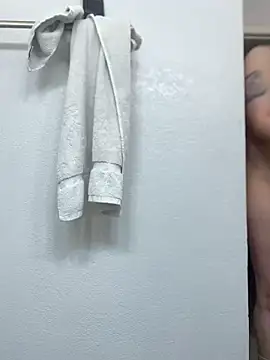 Snapshot of ft2022W chatting on 03/10/25, 04:46 ft2022W online show from 03/10/25, 04:46